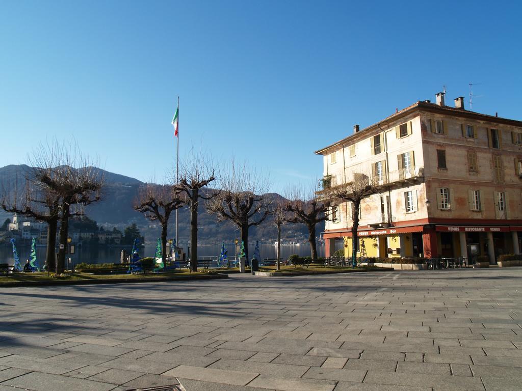 -Ortaflats- Appartamenti Imbarcadero & Palazzotto Orta San Giulio Δωμάτιο φωτογραφία